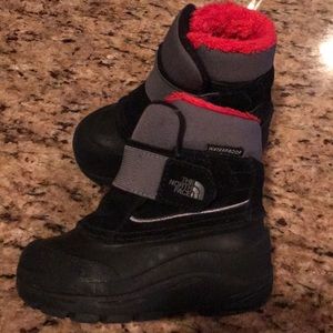 ❄️Toddler North Face Winter Boots❄️
